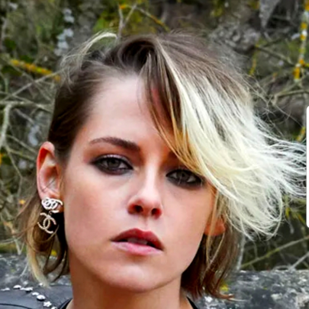 HOSTPICK!!!Chanel Metiers d’Art drop earrings - Picture 5 of 17
